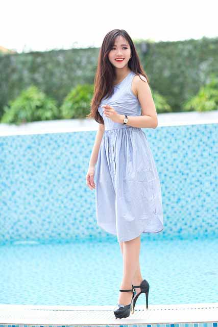 long distance dating: Vietnamese girl in light blue dress