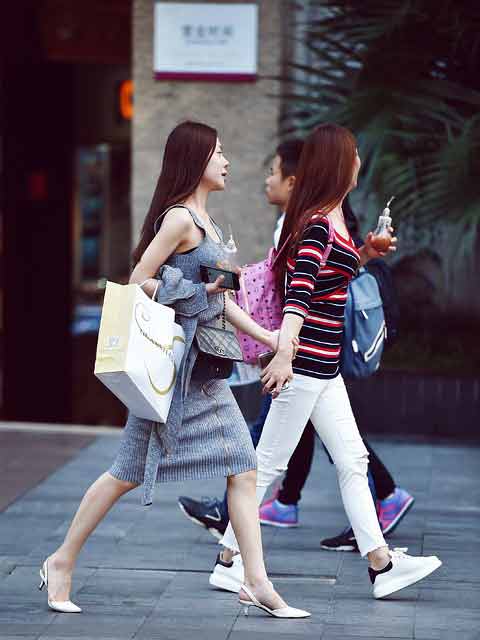 Asian girls go shopping